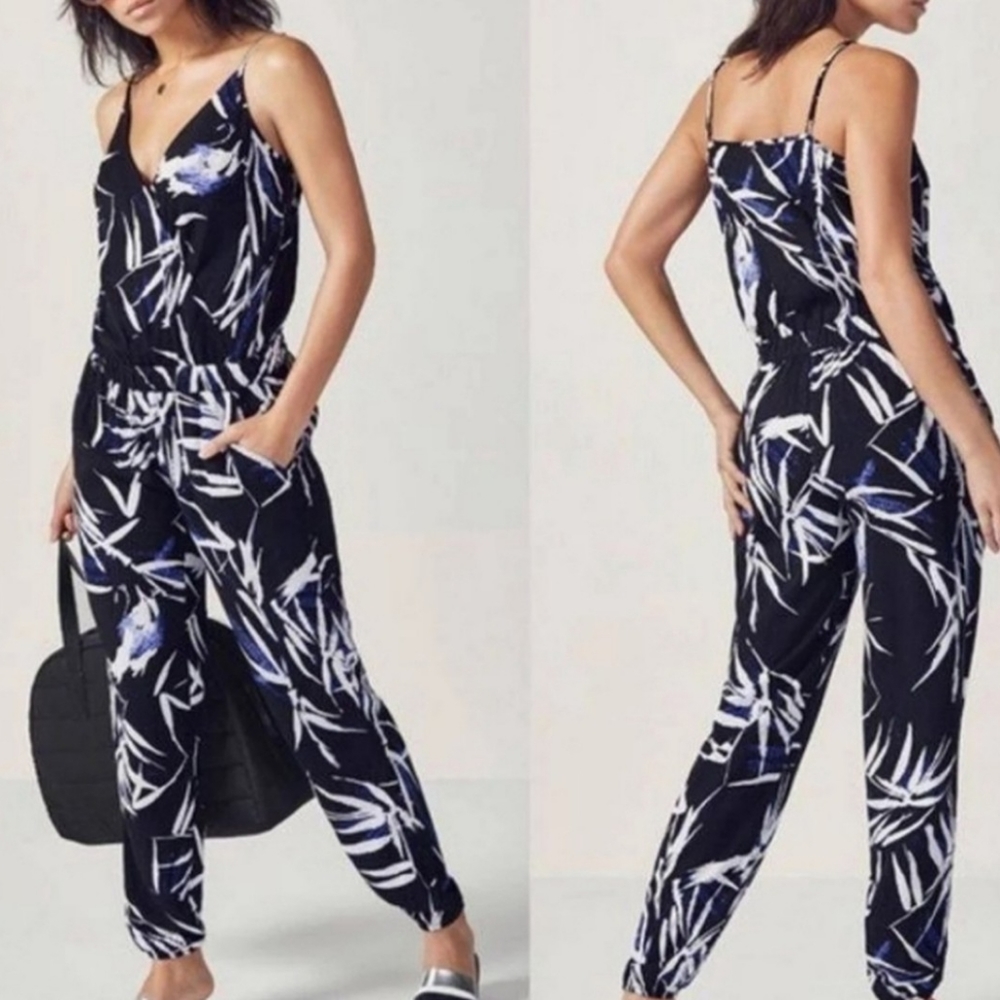 New FABLETICS Elaine Jumpsuit Size Large 10-12